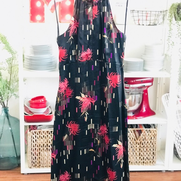 French Connection sleeveless mock neck dress. Size 6 - Picture 4 of 5